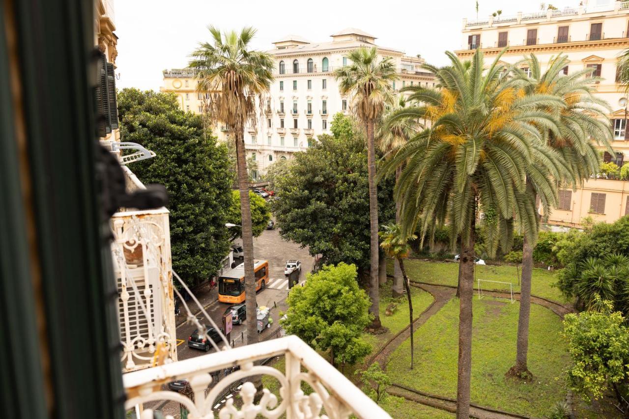 Amedeo Suite - Il Salotto Di Napoli ภายนอก รูปภาพ