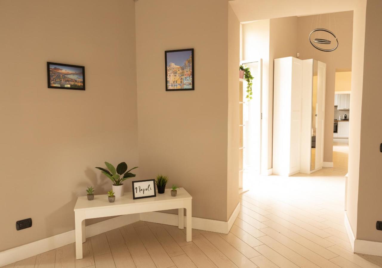 Amedeo Suite - Il Salotto Di Napoli ภายนอก รูปภาพ
