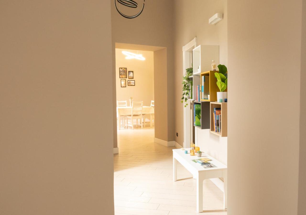 Amedeo Suite - Il Salotto Di Napoli ภายนอก รูปภาพ