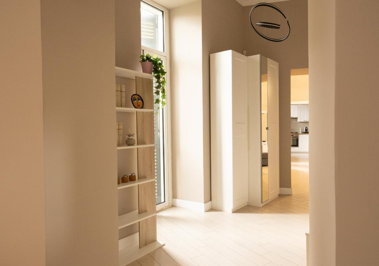 Amedeo Suite - Il Salotto Di Napoli ภายนอก รูปภาพ