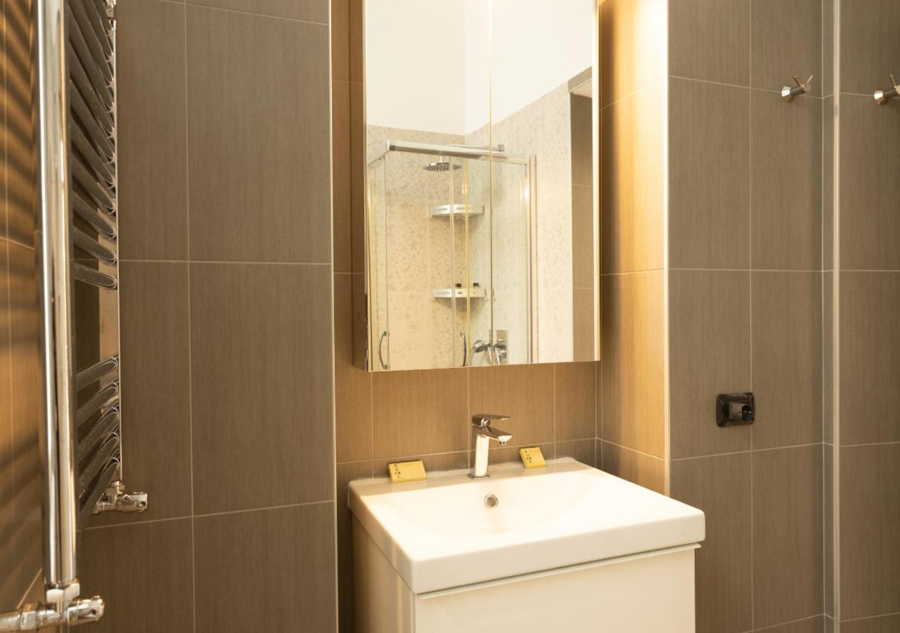 Amedeo Suite - Il Salotto Di Napoli ภายนอก รูปภาพ